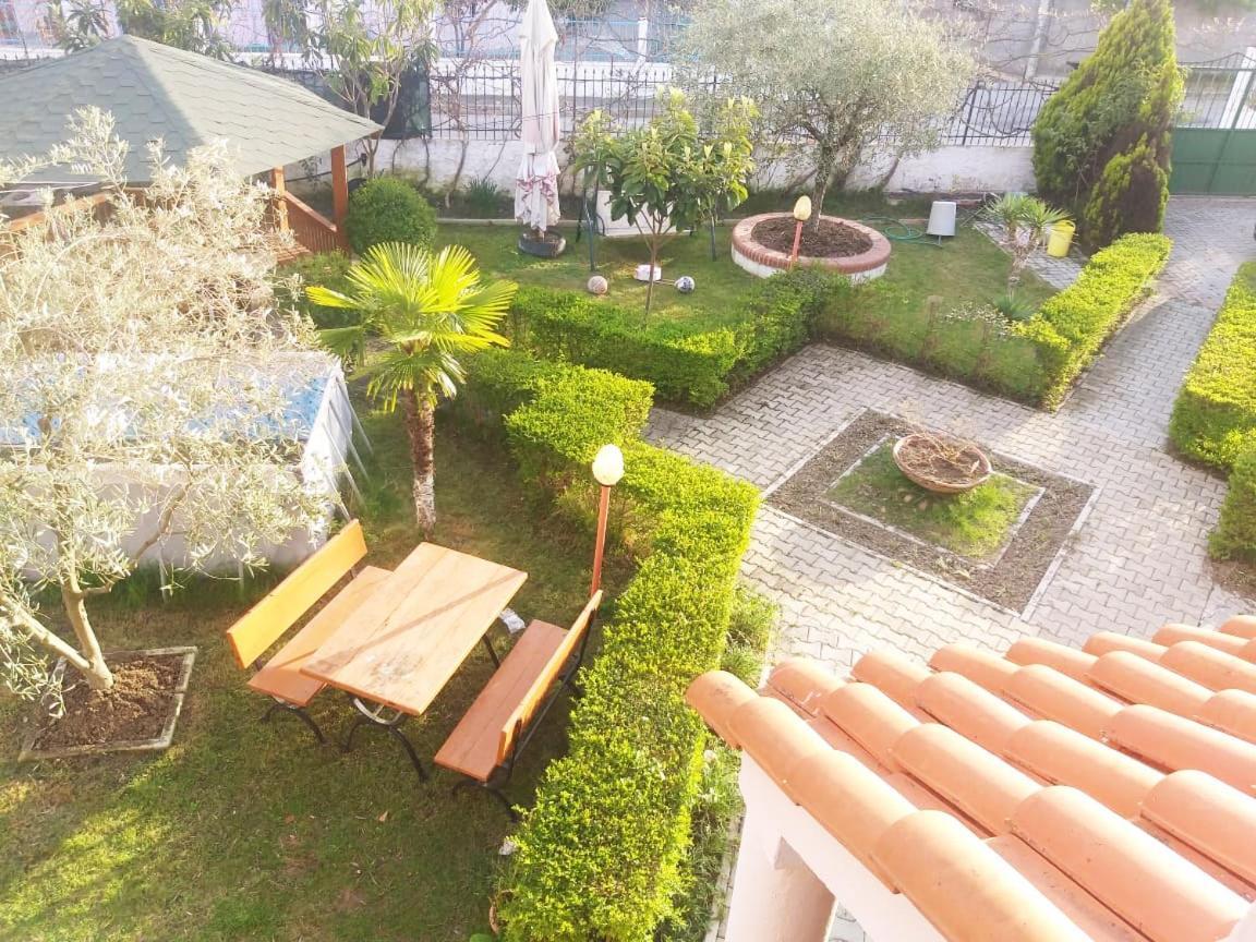 דורס Vila M Vera Rooms With Kitchen And Apartments מראה חיצוני תמונה