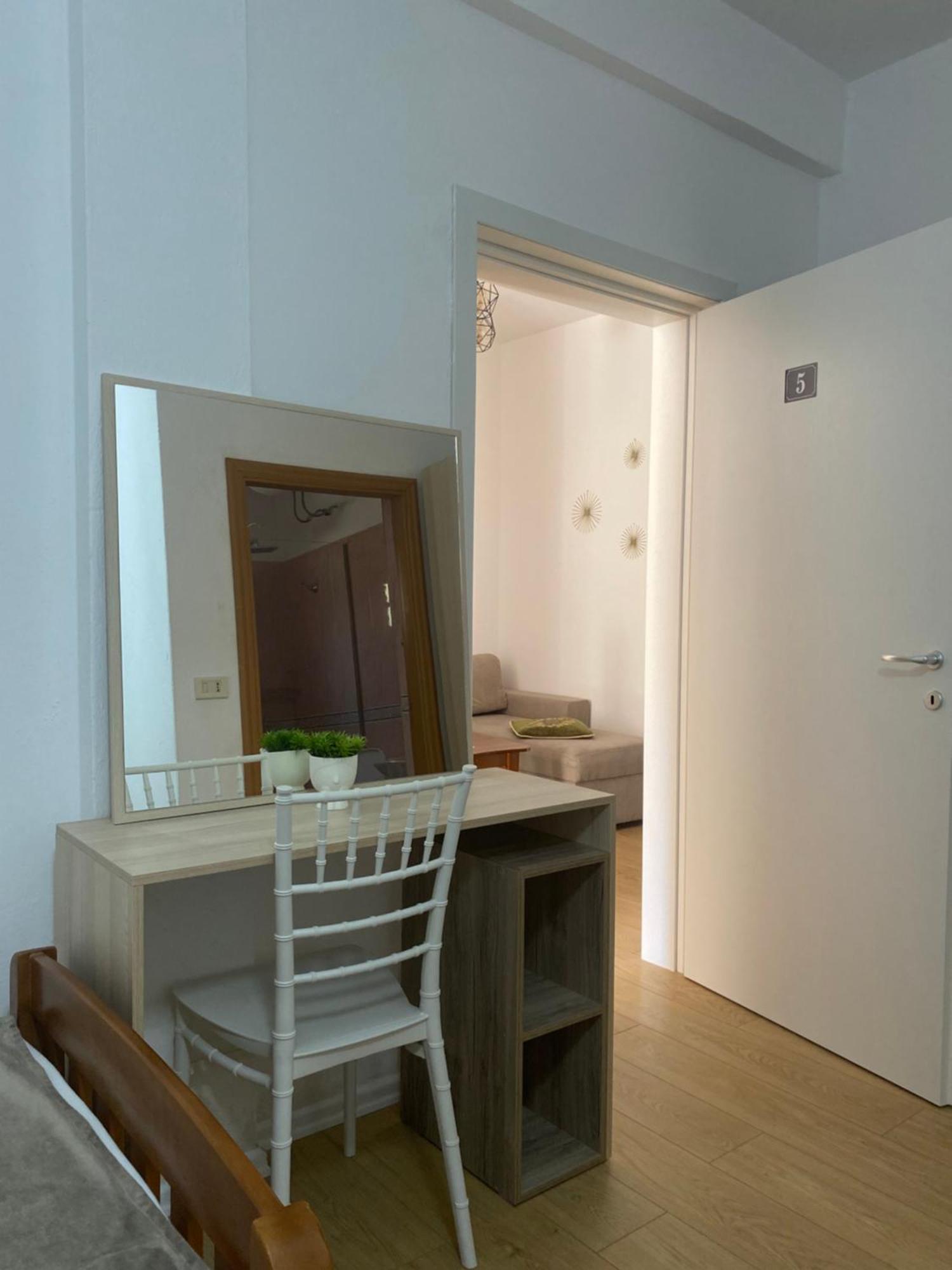 דורס Vila M Vera Rooms With Kitchen And Apartments מראה חיצוני תמונה