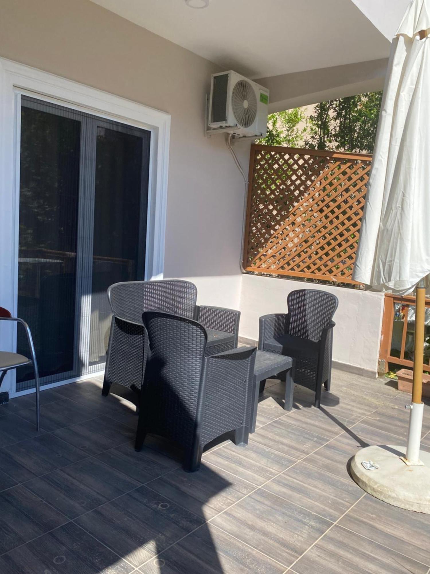 דורס Vila M Vera Rooms With Kitchen And Apartments מראה חיצוני תמונה